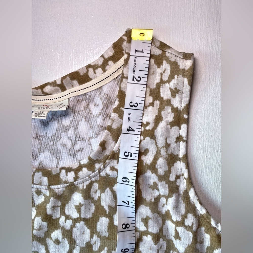 Wonderly Neutral Leopard Print Sleeveless Midi Dress - Picture 10 of 12